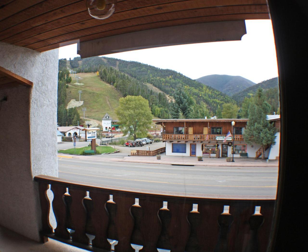 Sitzmark Sports Lodge Red River Exteriér fotografie